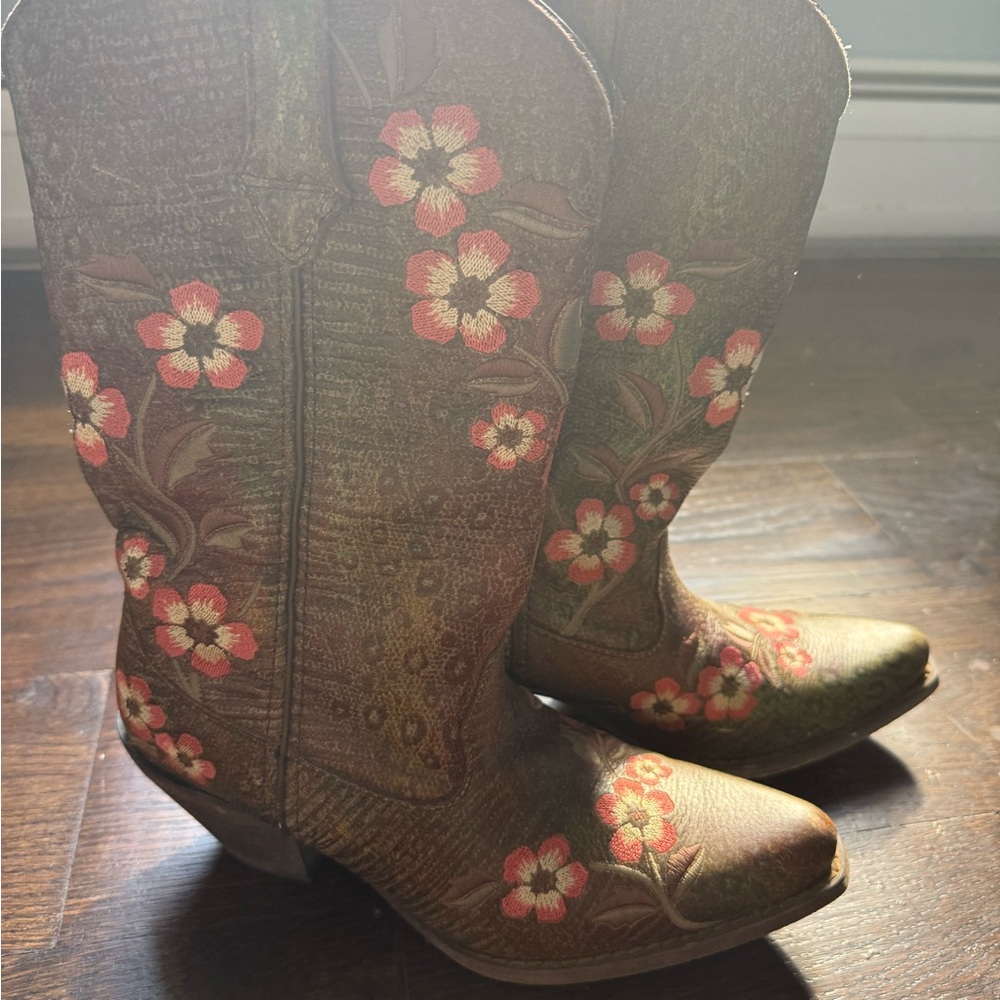 Durango Multicolor Floral Heeled Boots - Picture 2 of 3